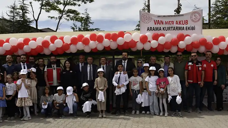 Van'da miniklere sağlık bilinci