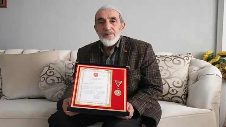 Van'da şehit düşen oğlu için TSK'ya 1,2 milyon lira bağışladı