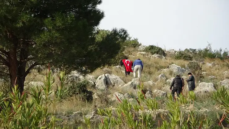 Van'da şehit olan Önder Ertaş'ın kardeşi geleneği devam ettirdi