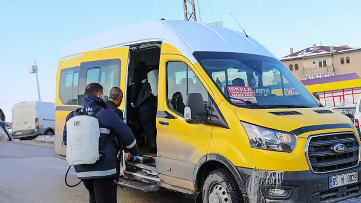 Van'da toplu taşıma araçlarında dezenfekte çalışması 