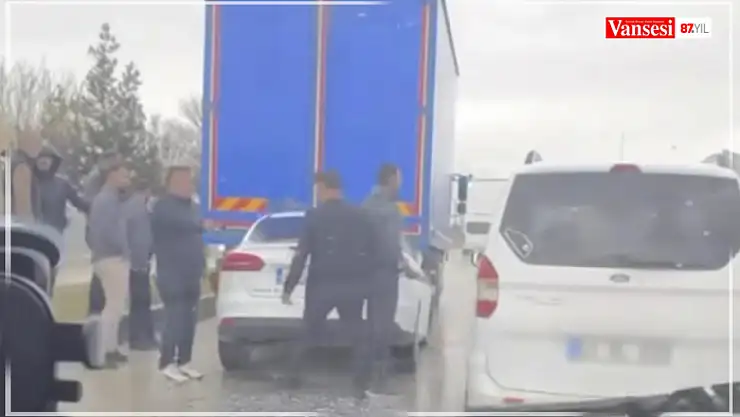 Van'da trafik kazası