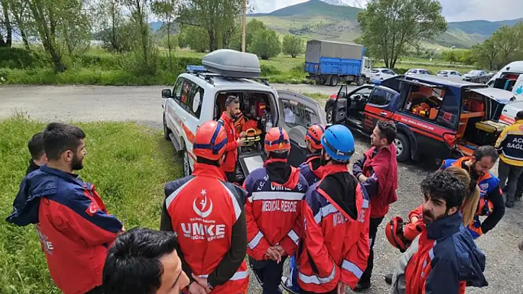 Van'da UMKE gönüllülerine temel eğitim kampı