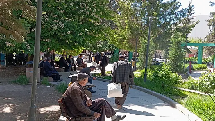 Van'da yağışlı havaların ardından güneşli günler yüzünü gösterdi
