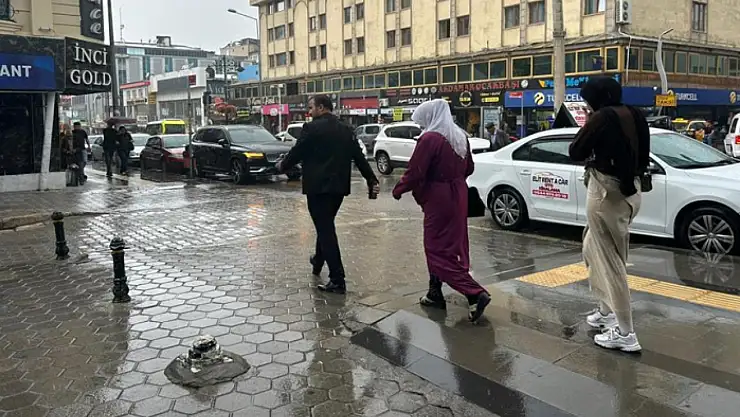 Van'da yağmur yağışı
