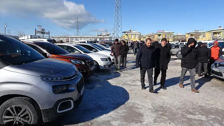 Van'da yüksek model araçlar cep yakıyor, düşük modellere ilgi yok