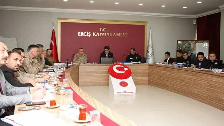 Van Erciş'te yılsonu değerlendirme ve asayiş toplantısı