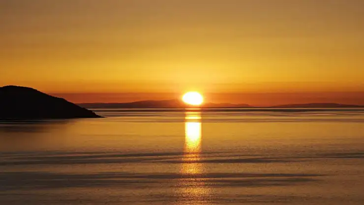 Van Gölü'nde muhteşem gündoğumu