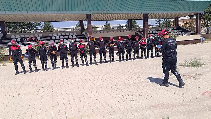 Van HADAK ekibi, AFAD akreditasyon sınavını başarıyla geçti