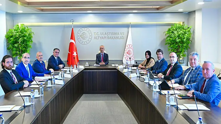 Van heyetinden Bakan Uraloğlu'na ziyaret