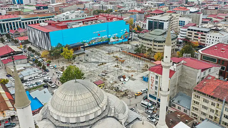 Van kent meydanı açılışa hazırlanıyor