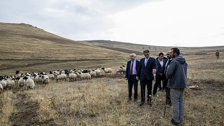 Van Valiliği'ne başvuran herkes alıyor Vanlılara 400 bin TL destek