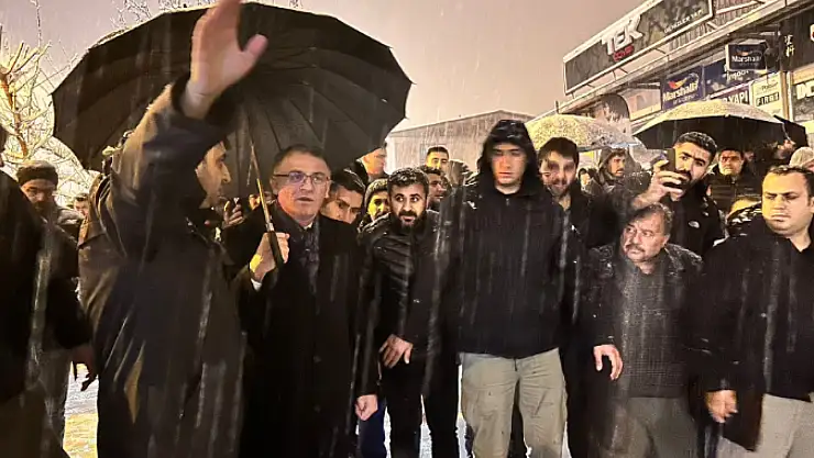 Van Valisi Balcı yağışlarla birlikte sahaya indi