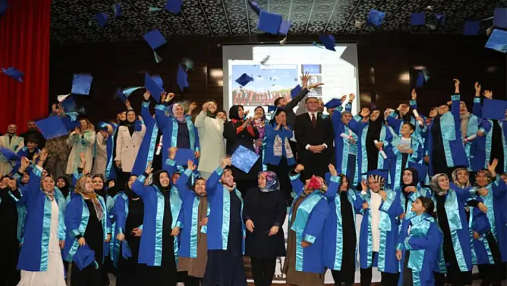 Vanlı annelerin kep atma sevinci