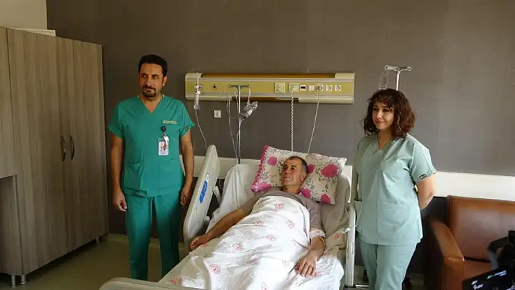 Vanlı çiftçinin karnında 4 kiloluk kitle çıkarıldı