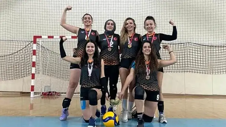 Vanlı filenin sultanları Türkiye finallerinde