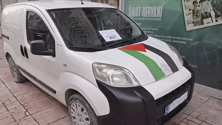 Vanlı hayırsever 320 bin liralık aracını Gazze'ye bağışladı