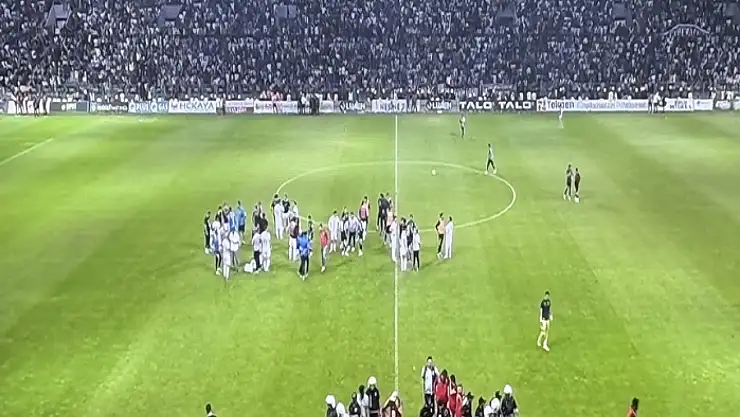 Vanspor - Elazığspor maçı yarıda kaldı: Karşılaşma tatil edildi