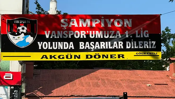 Vanspor'un başarısı çevre illerde de sevince yol açtı