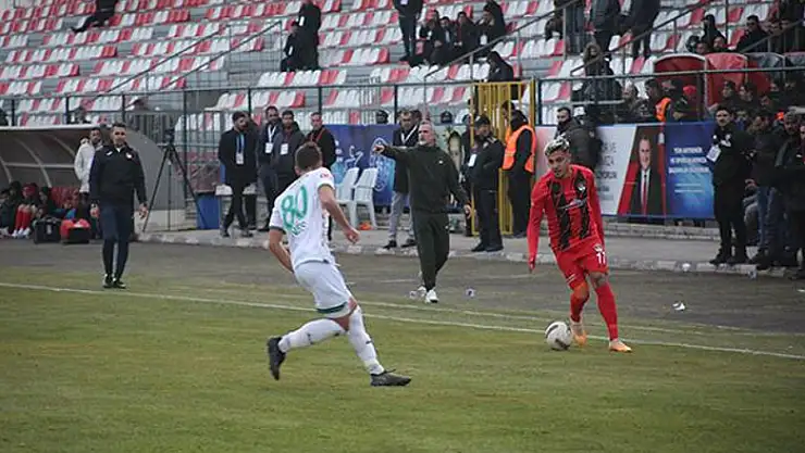 Vanspor'un şampiyonluk yolunda önemli sınavı: Beyoğlu Yeni Çarşıspor