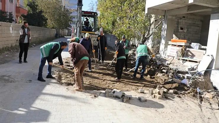 Vanyolu Caddesi'nde yol yenileme çalışmaları