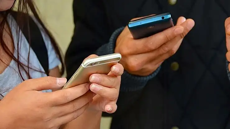 Vergisiz verilecek telefonun detayları belli oldu: Hangi markalar kapsama dahil edilecek, açıköğretim de dahil mi?