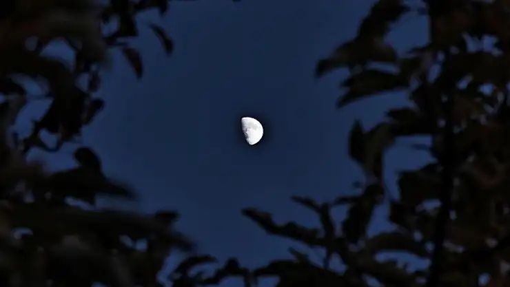 Yarım ay manzarası hayran bıraktı