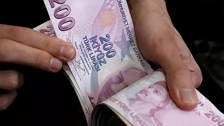 Yaşlı ve engelli aylıkları hesaplara yatırıldı