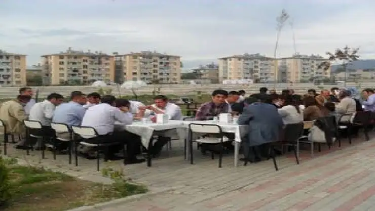 BAŞARILARIMIZIN KAYNAĞI SİZLERSİNİZ