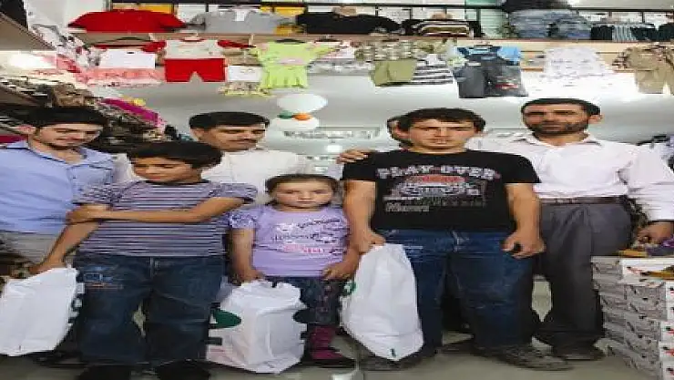 YETİMLER BAYRAM ÖNCESİ SEVİNDİRİLDİ