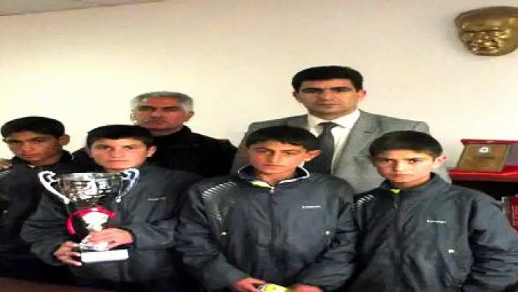 YİBO ÖĞRENCİLERİ BİRİNCİ OLDU