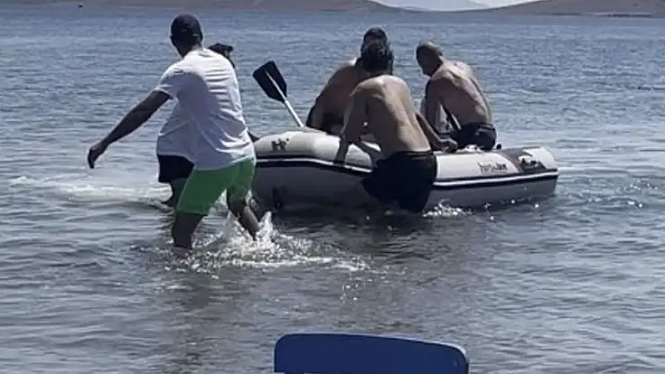 Yürüyerek gidilen adada can pazarı
