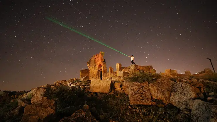 Zerzevan Kalesi yıldızlar altında fotoğraflandı