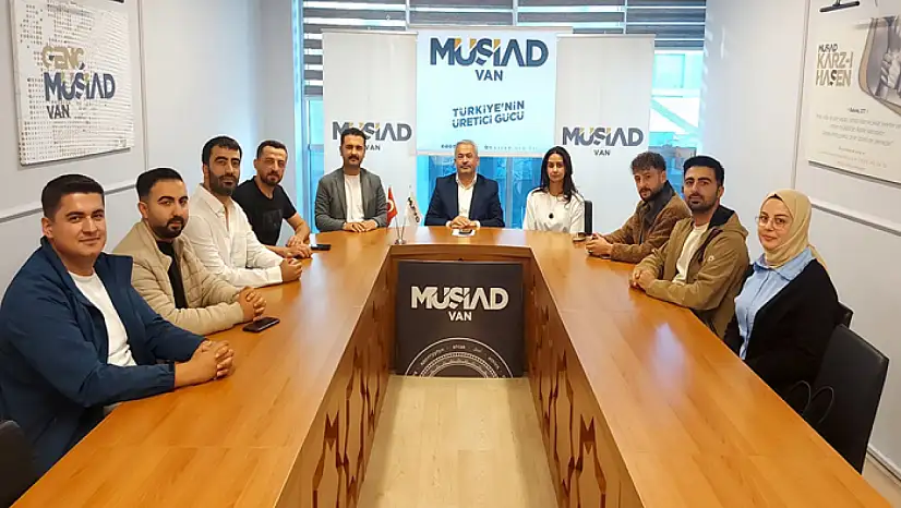 AK Parti Gençlik Kollarından MÜSİAD'a ziyaret