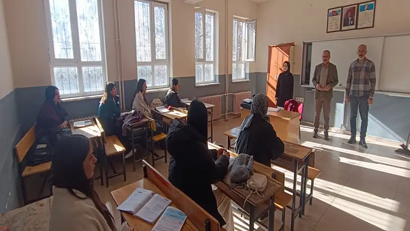 Alhan, DYK kurslarını yerinde inceledi