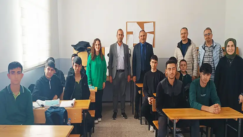 Alhan'ın okul ziyaretleri sürüyor