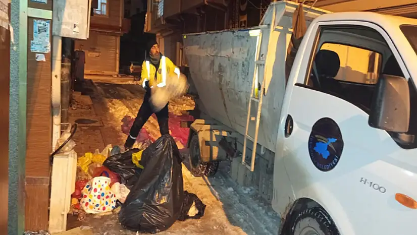 Ali Paşa Mahallesi'nde gece temizliği