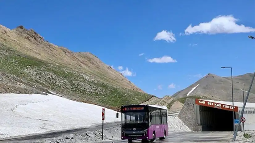 Bahçesaray'a otobüs seferleri yeniden başladı