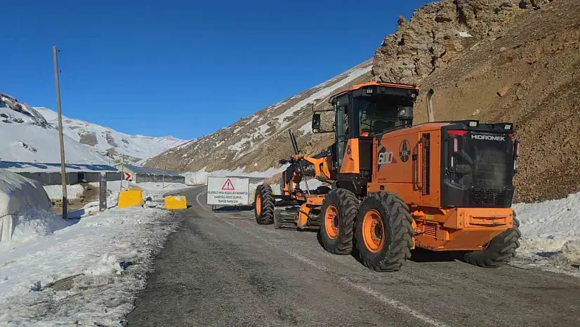 Bahçesaray - Çatak yolu ulaşıma açıldı