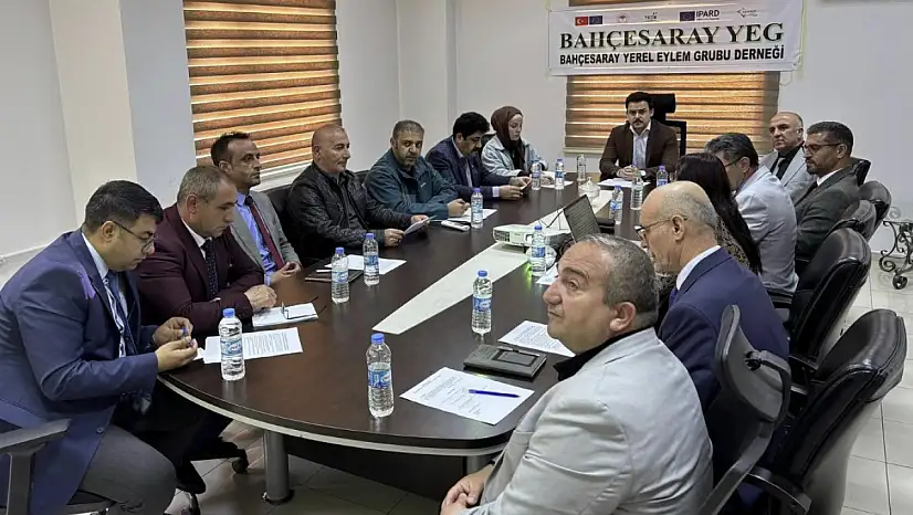Bahçesaray'da yatırım ve projeler masaya yatırıldı