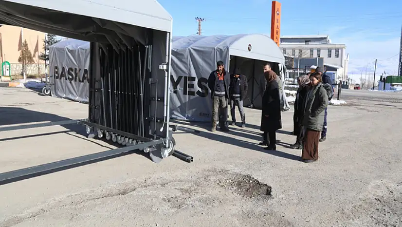 Başkale Belediyesi envanterine 3 yeni raylı çadır kazandırdı