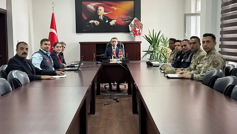 Çaldıran'da düzensiz göçle mücadele toplantısı yapıldı