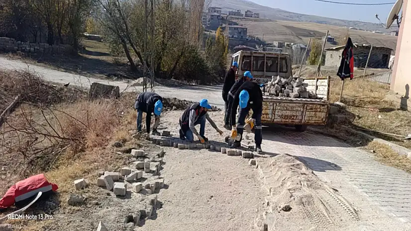 Edremit Belediyesi kış öncesi yol yapım çalışmalarını hızlandırdı