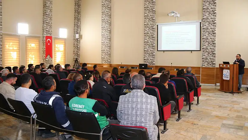 Edremit Belediyesi personeline bağımlılıkla mücadele semineri
