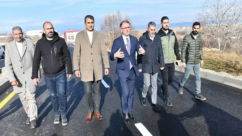 Elmalık yolu trafiğe açıldı