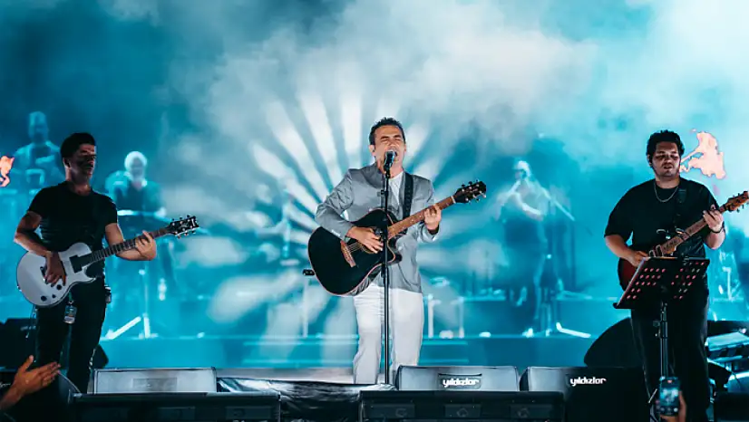 Ferhat Göçer Van'da sevenleriyle buluştu