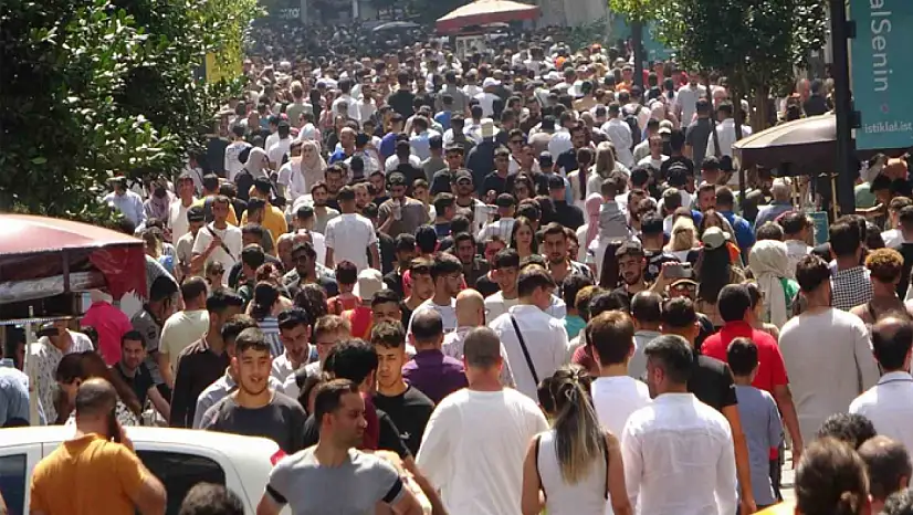 Genç nüfusta işsizlik yüzde 15,3'e geriledi