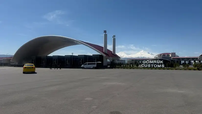 Iğdır-Nahçıvan doğal gaz boru hattı Nahçıvan'da sevinçle karşılandı