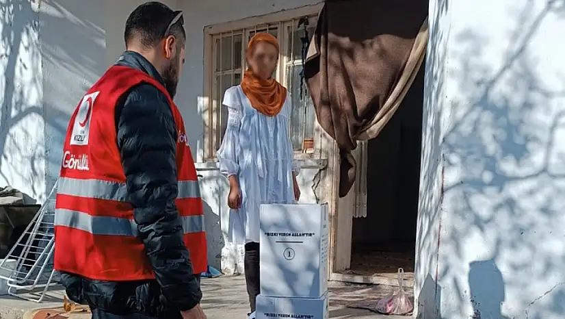 İhtiyaç sahibi ailelere gıda desteği sürüyor