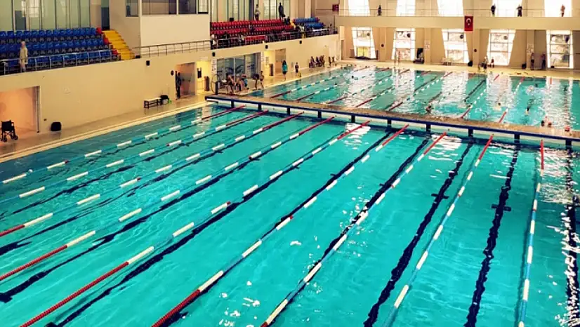 İpekyolu Belediyesi'nden yüzme kursu