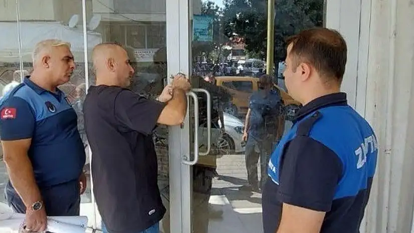 Kaldırımı işgal eden iş yeri faaliyetten men edildi